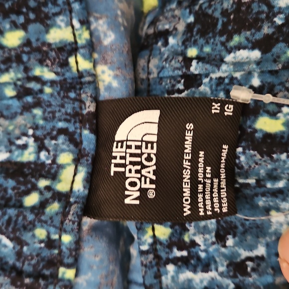 The North Face Women's Shorts 1X BNWT - Picture 3 of 8